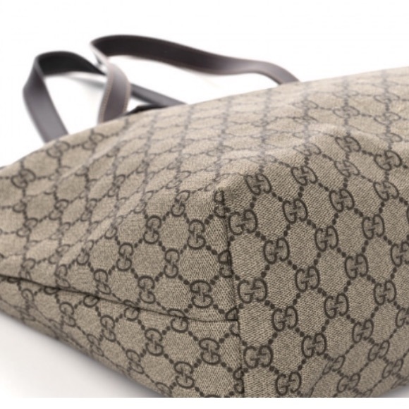 GG Supreme Monogram Gucci Zippered Shopping Tote - Picture 11 of 15